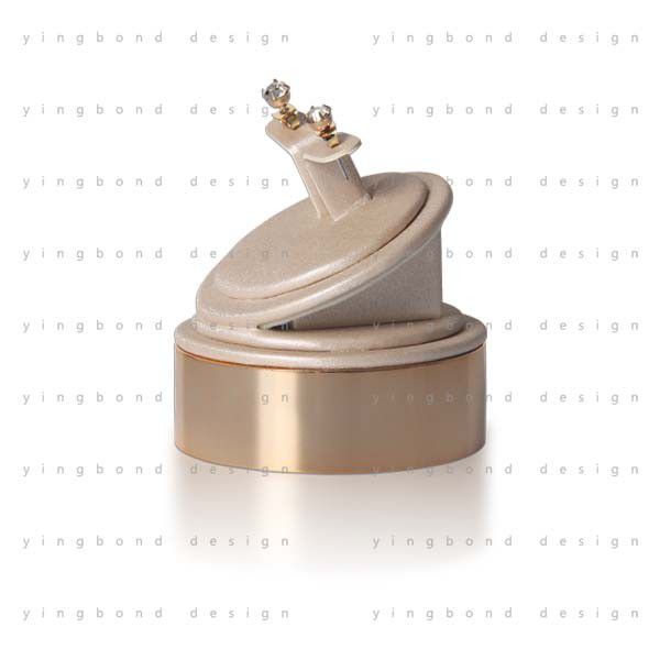 Elegant Shop Window Wedding Rings White PU Leather Ring Holder